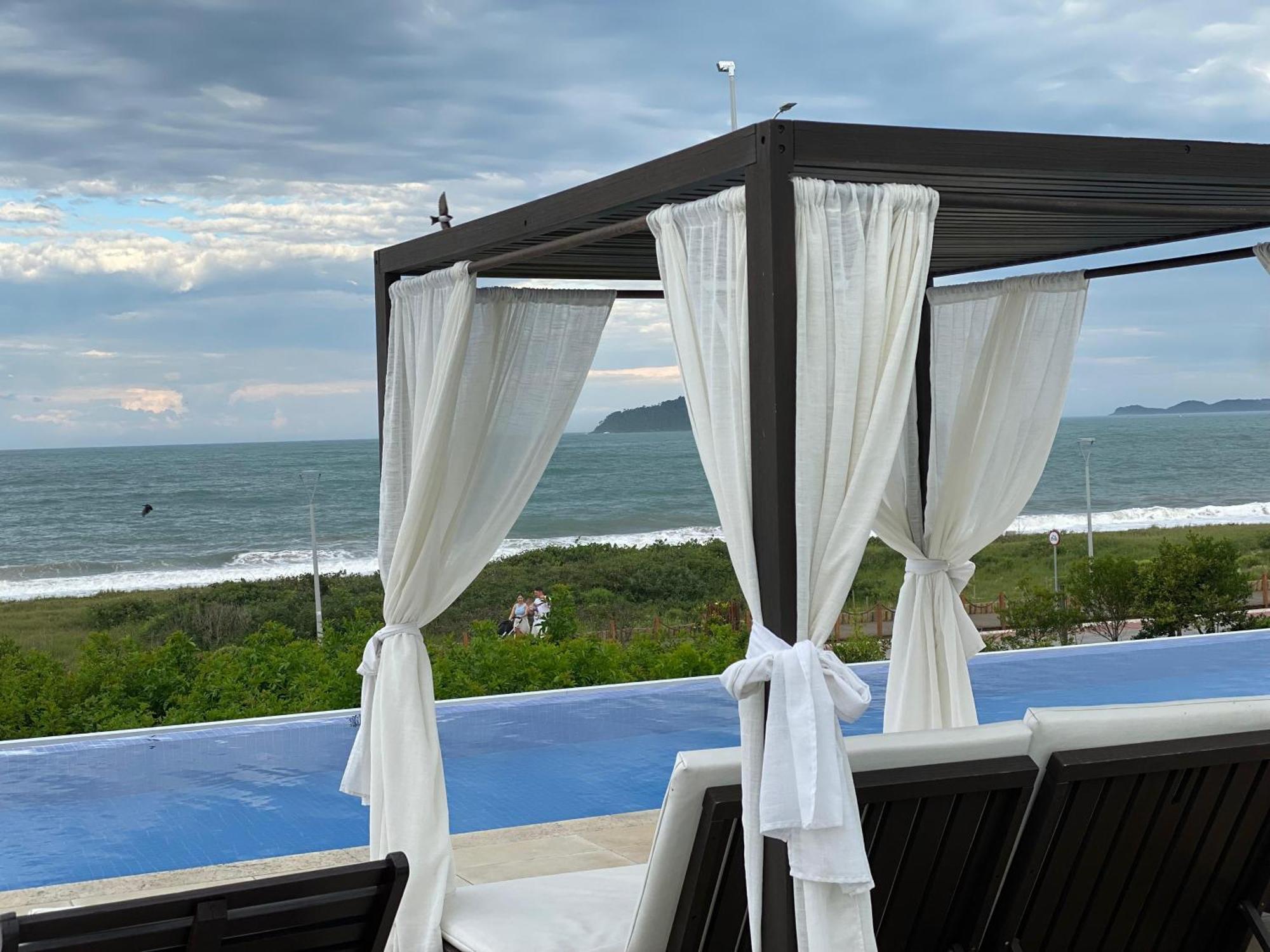 Bali Beach Home Club Rogga Beira Mar - Balneario ปิซาร์รัส ภายนอก รูปภาพ